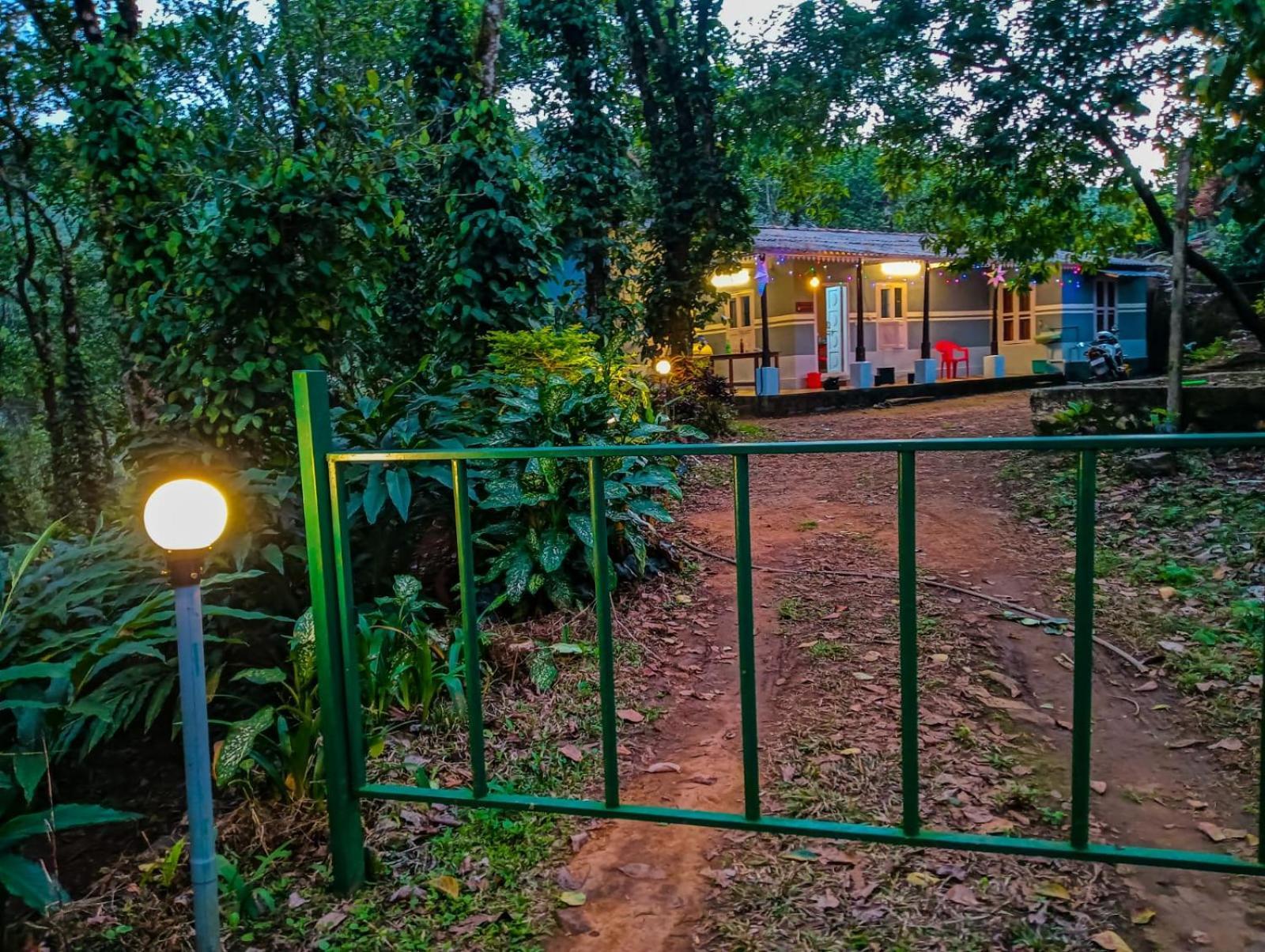 Tharayil Farm Stay バガモン エクステリア 写真